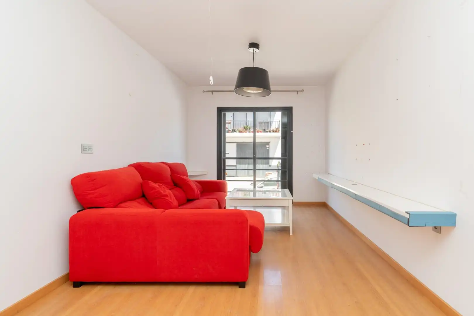 Sala de estar de Casa adosada en venta en Motril con Aire acondicionado, Terraza y Trastero