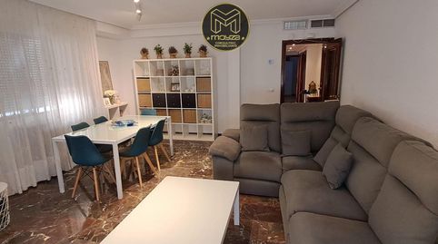 Foto 2 de Piso en venta en Avda de Madrid - Pº de la Estación, Jaén Capital