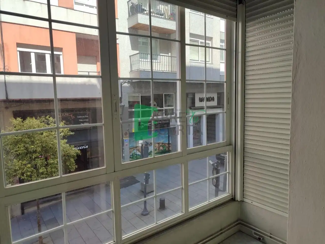 Vista exterior de Pis per a compartir en Ourense Capital  amb Calefacció, Terrassa i Moblat