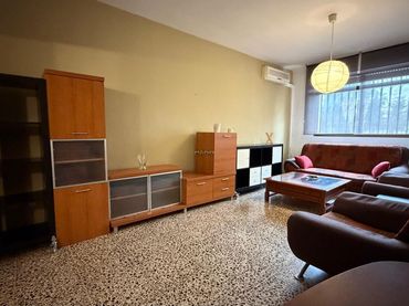 Flat with lift to rent in Calle Carlos III
