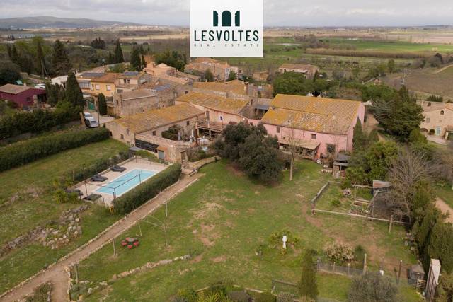 Casa-chalet en Venta en Bellcaire en Bellcaire d'Empordà