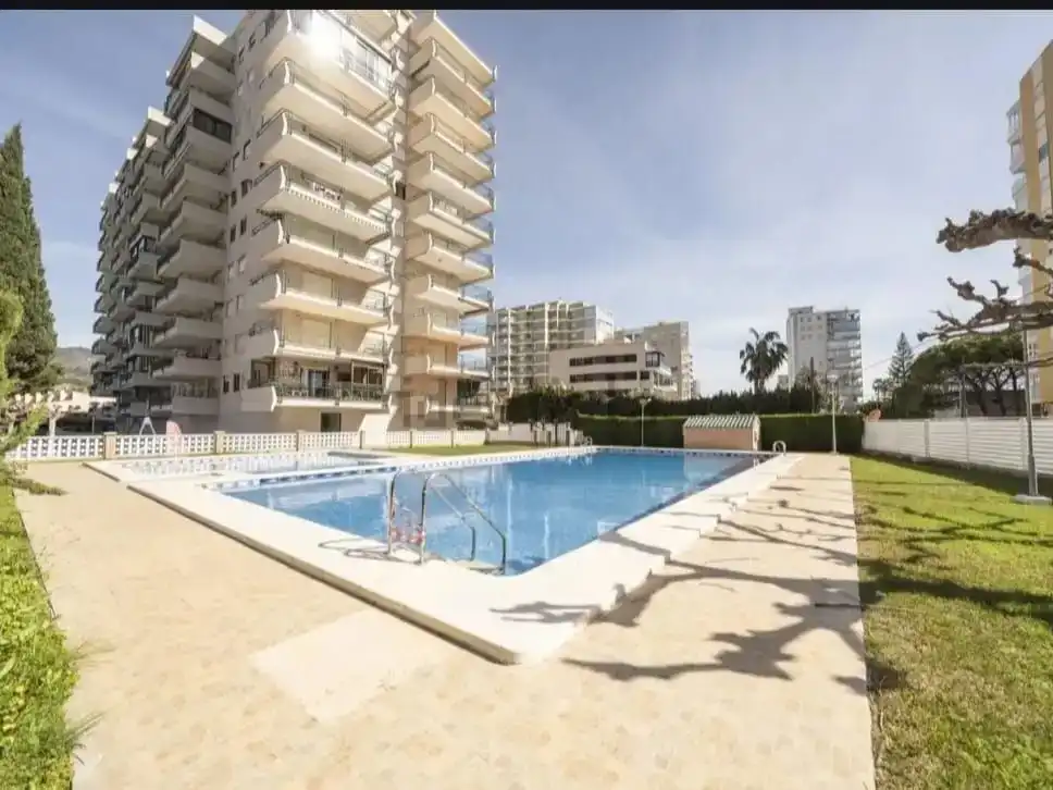 Piscina de Pis de lloguer en Benicasim / Benicàssim amb Aire condicionat, Piscina i Balcó