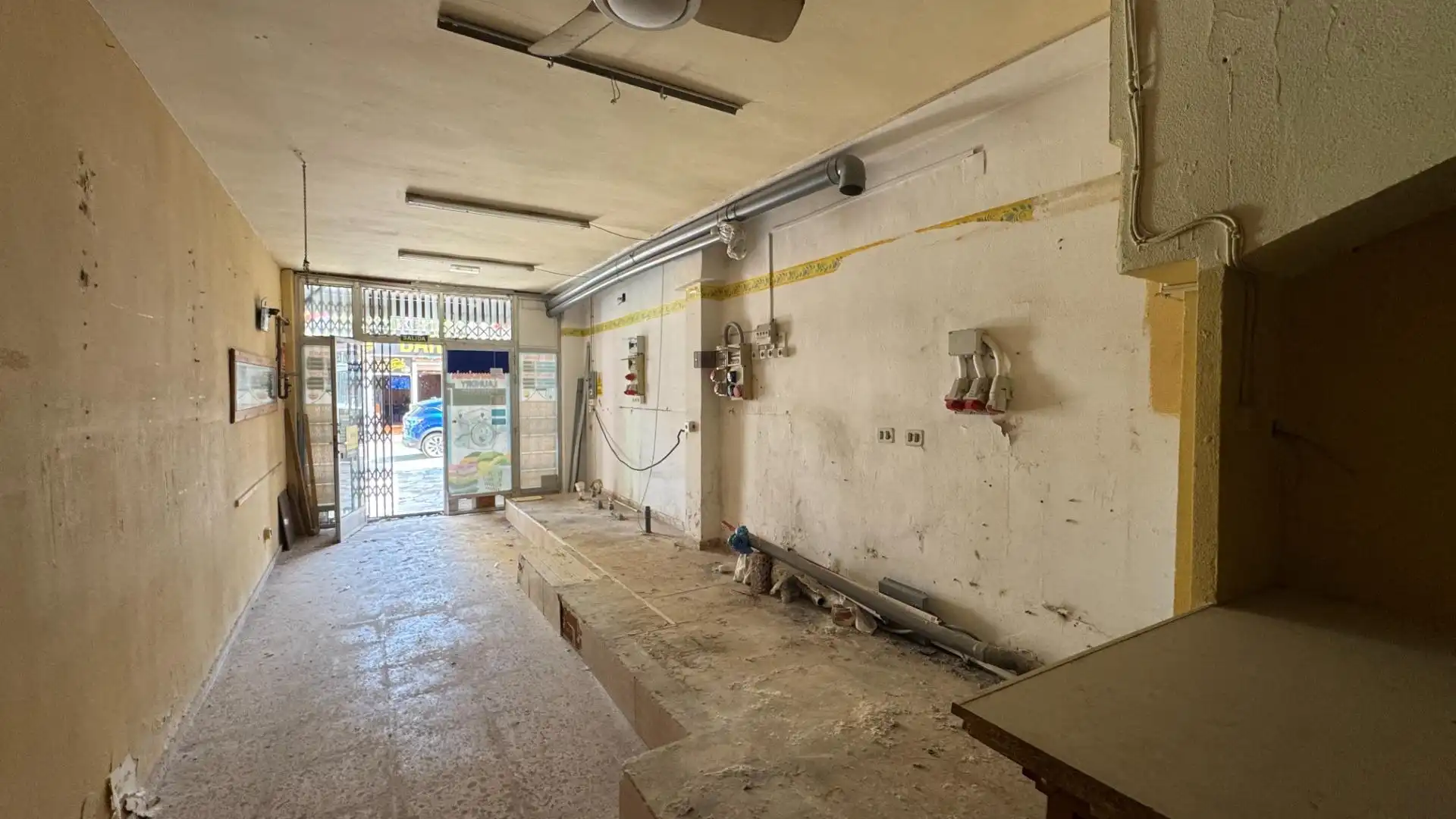 Local comercial en venta en Rincón de Loix