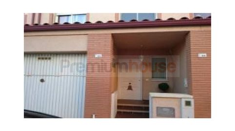 Foto 2 de Casa adosada en venta en Calle del Dimecres, Riudecanyes, Tarragona