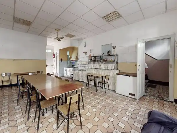Cuina de Casa o xalet en venda en Centro Urbano