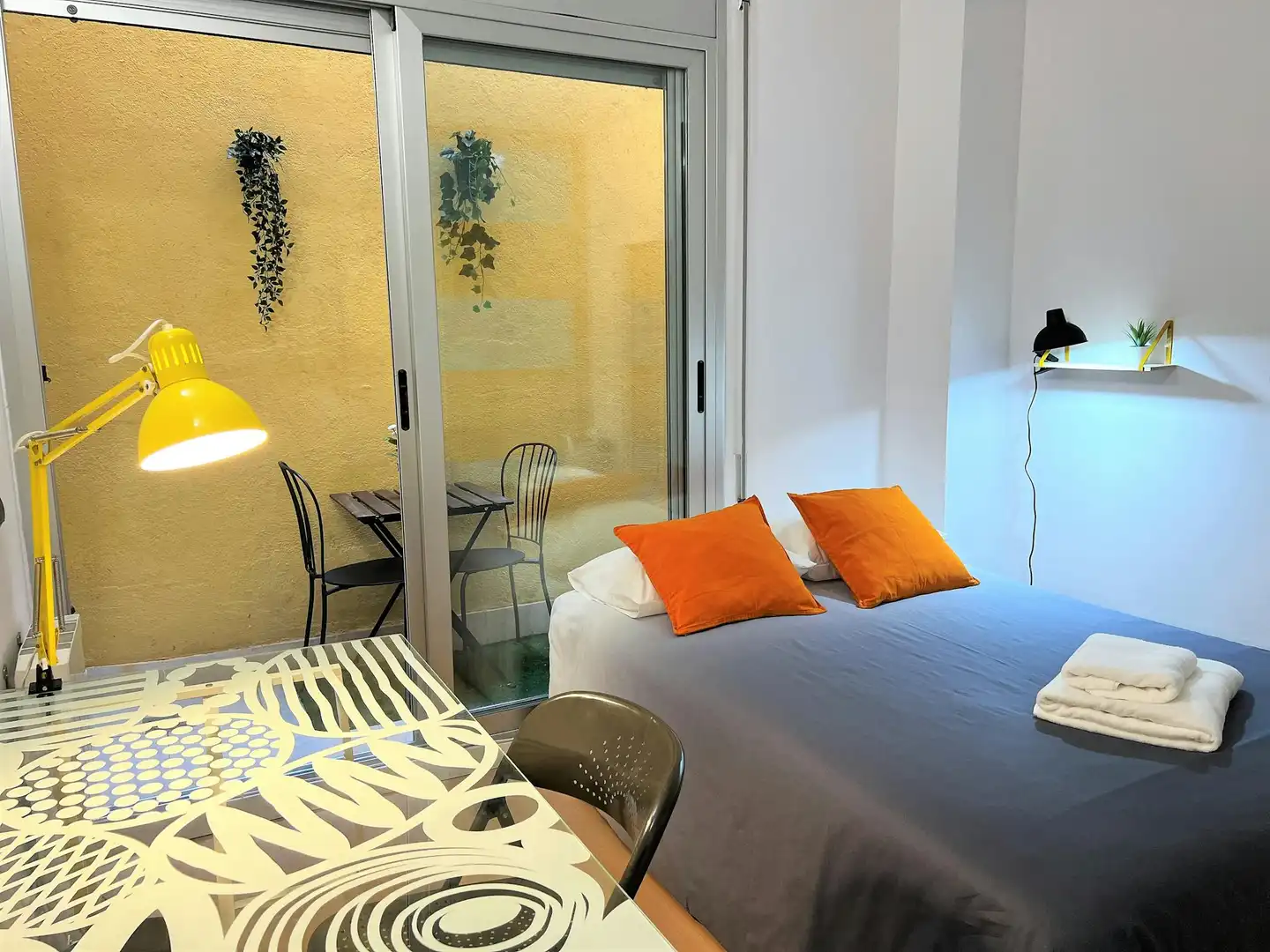 Bedroom of Flat for share in  Barcelona Capital  with Heating, Furnished and Washing machine