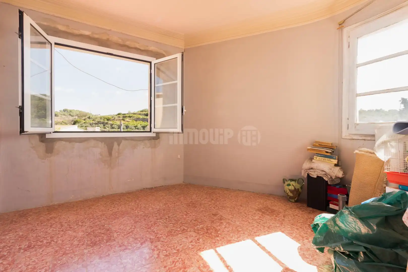 Dormitori de Casa o xalet en venda en Salomó amb Terrassa, Traster i Alarma