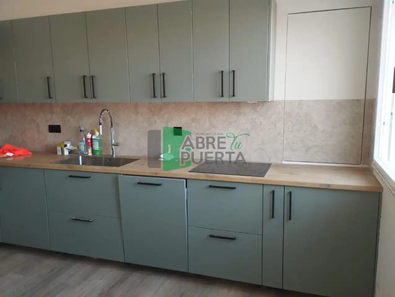 Cocina de Piso en venta en A Carballeira