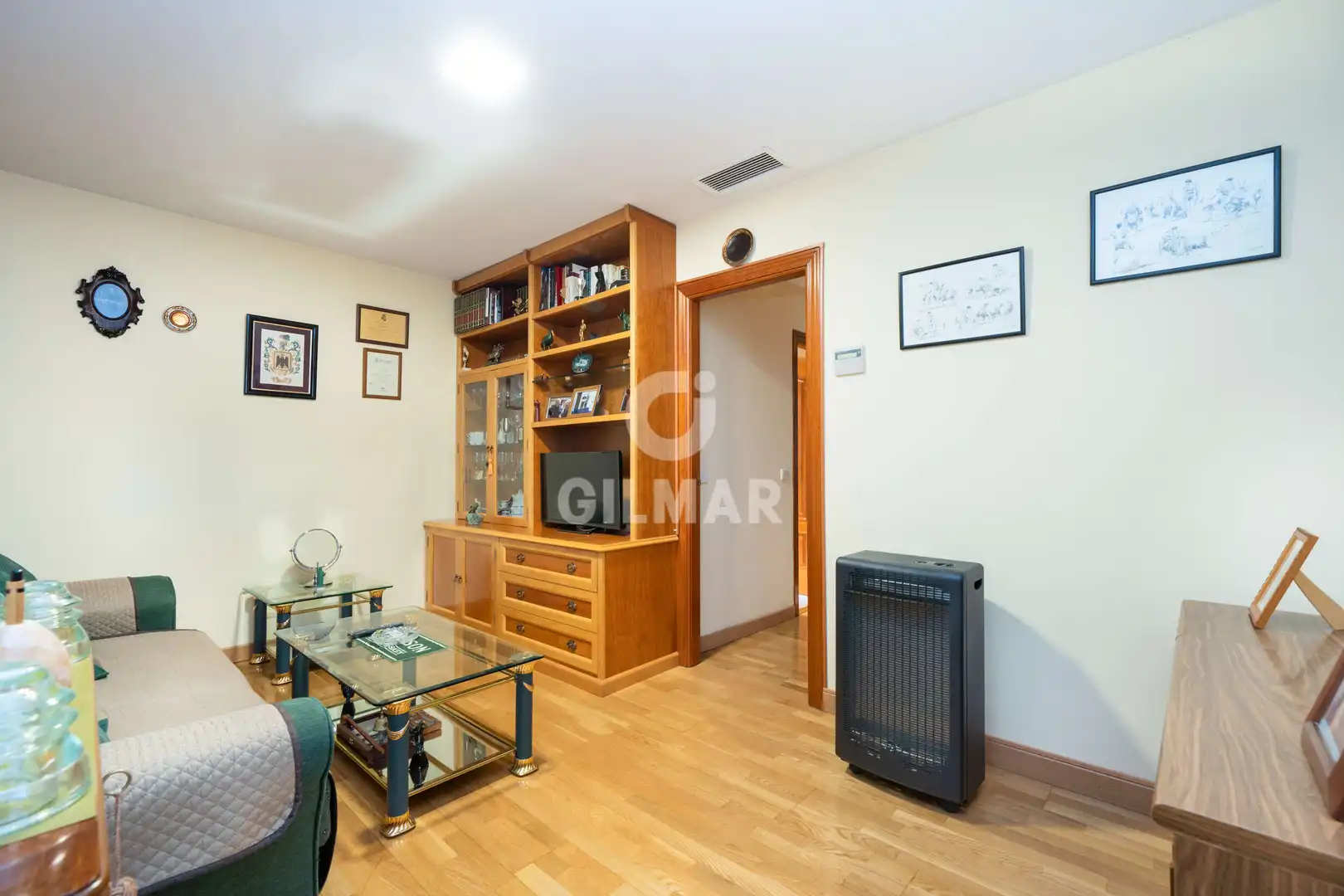 Casa adosada en venta en Madrid con Calefacción, Jardín privado y Amueblado