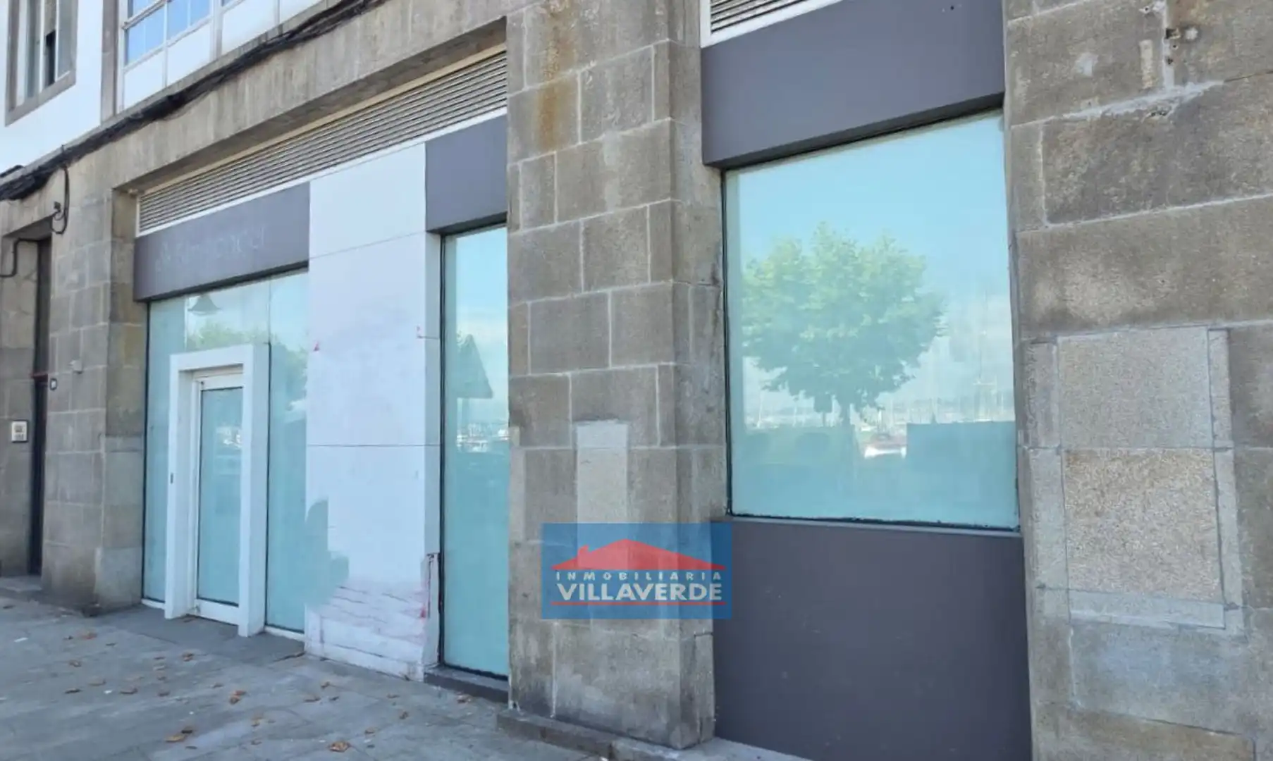 Business premises for sale in Cangas pueblo, imagen 2