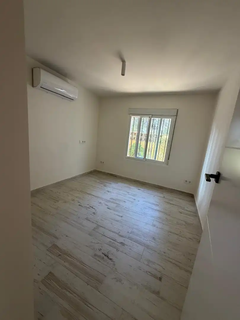 Habitación de Casa o chalet de alquiler en L'Alfàs del Pi con Aire acondicionado, Piscina y Jacuzzi