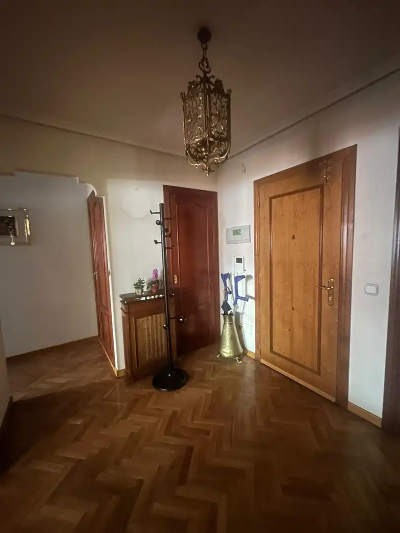 Piso en venta en León Capital  con Calefacción, Terraza y TV
