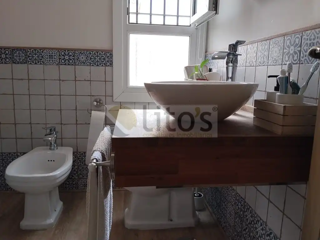 Bathroom of Detached homes for sale in Dos Hermanas  with Private garden and Swimming Pool
