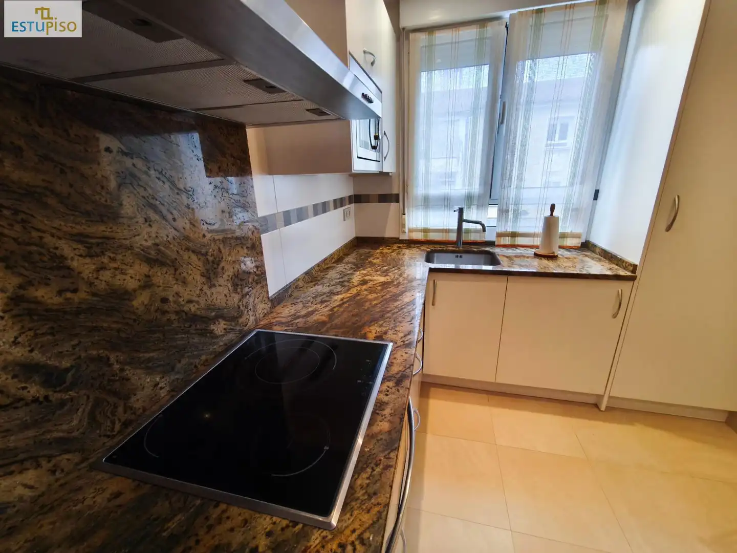 Piso en venta en Calle CEFERINO URIEN, Ali Gobeo