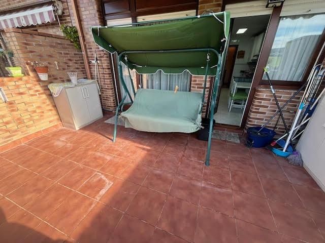 Planta baja en venta en Calle Mies, 3