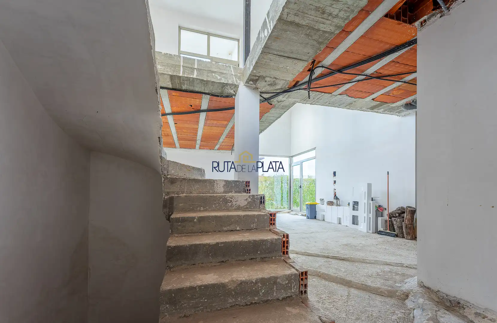 Casa o xalet en venda en Roales amb Calefacció, Jardí privat i Parquet