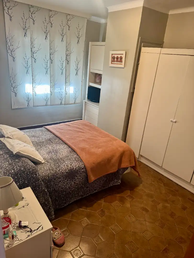 Dormitori de Àtic en venda en L'Hospitalet de Llobregat amb Aire condicionat, Terrassa i Traster