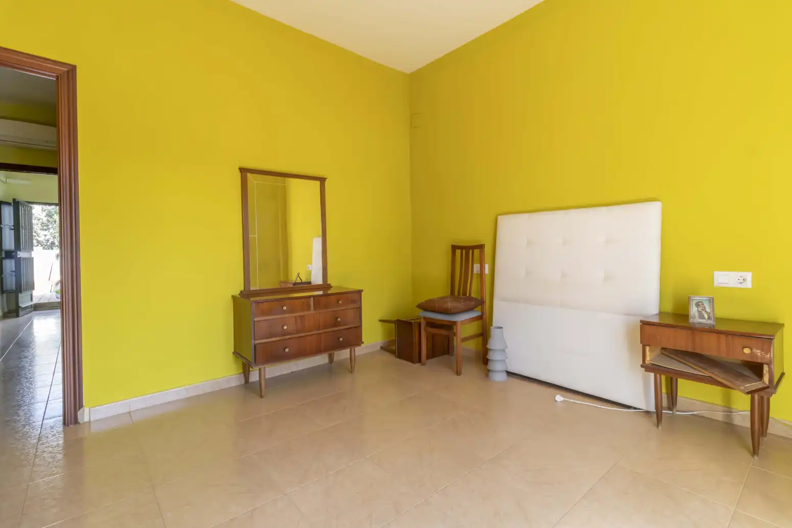 Habitación de Casa adosada en venta en Sevilla con Aire acondicionado