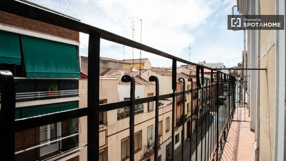 Balcony of Flat for rent in Madrid  with Air Conditioner, Heating and Furnished