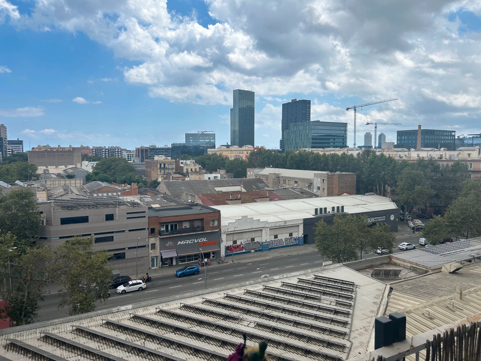 Vista exterior de Pis en venda en  Barcelona Capital amb Parquet i Terrassa