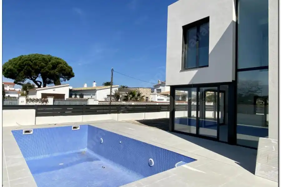 Villa zum Verkauf in Requesens