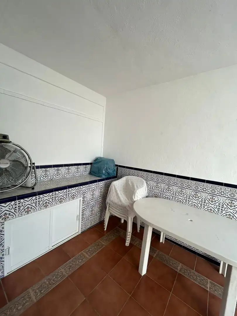 Cuina de Casa o xalet en venda en Almonte amb Calefacció, Moblat i Piscina comunitària