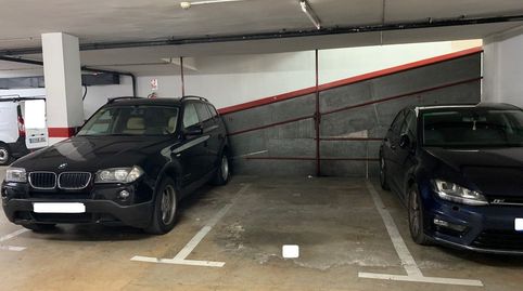 Plaza de garaje en venta en Badalona  Calle Torrent dEn Grau  Coche grande  Acceso fácil