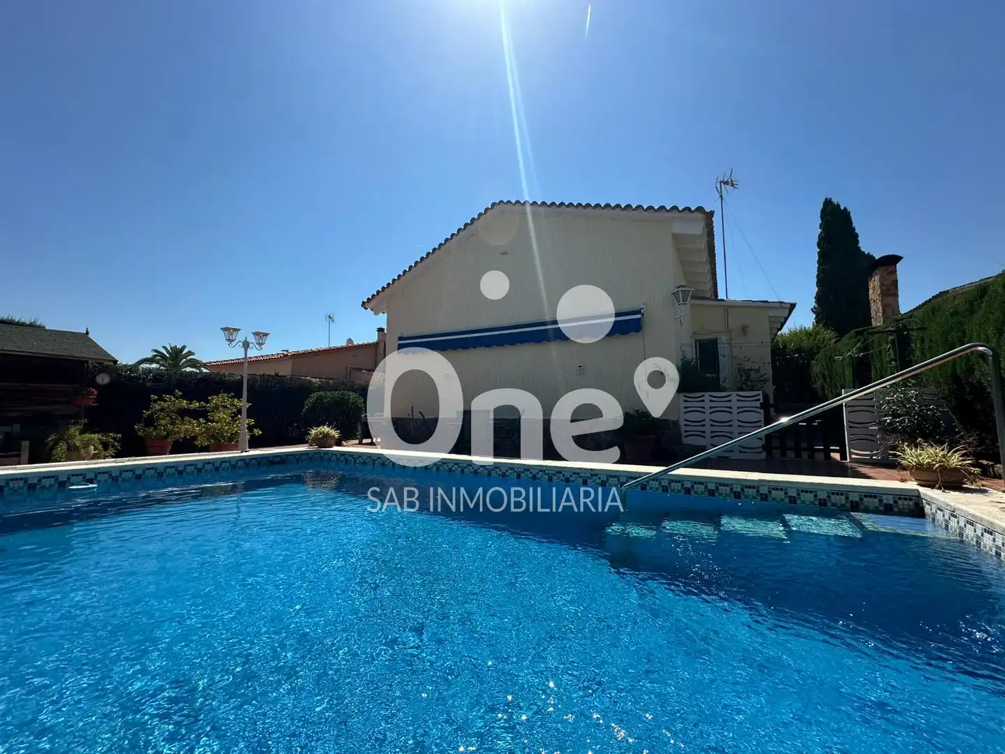 Piscina de Casa o chalet en venta en L'Eliana con Aire acondicionado, Calefacción y Jardín privado