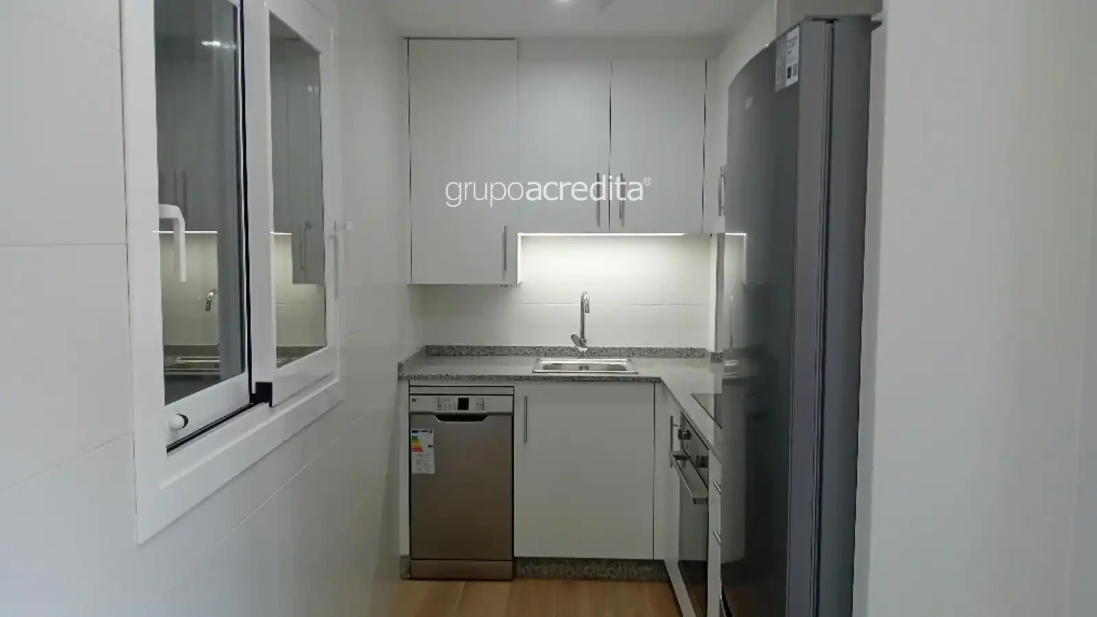 Kitchen of Flat for sale in Santiago de Compostela   with Heating, Storage room and Oven