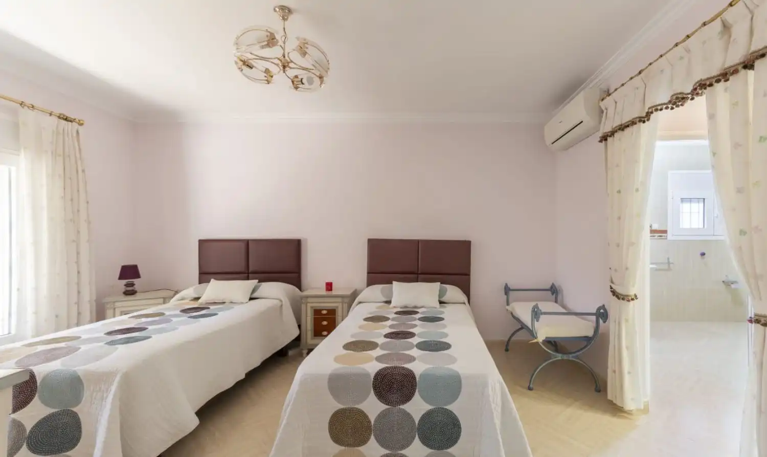 Habitación de Casa o chalet en venta en Torremolinos con Aire acondicionado, Terraza y Trastero