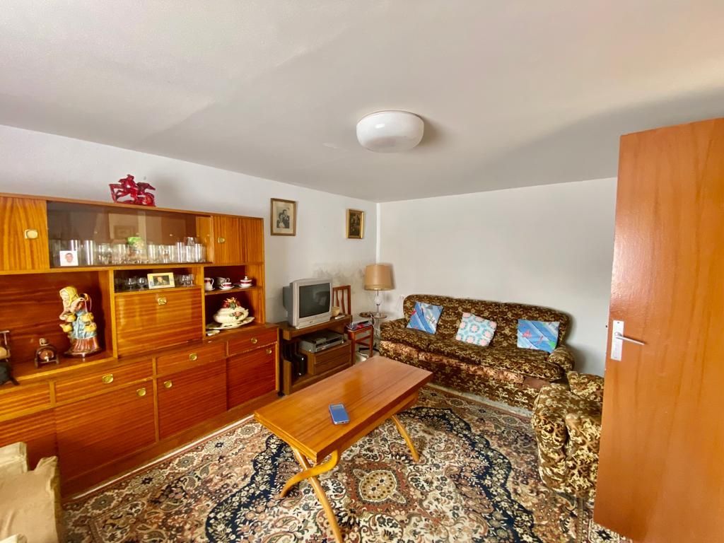 Sala d'estar de Casa o xalet en venda en Villazala amb Terrassa, Moblat i Forn