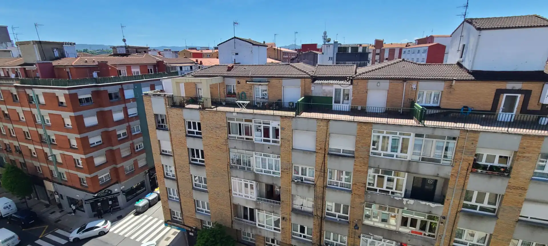 Exterior view of Flat for sale in Gijón   with Parquet flooring, Furnished and Oven