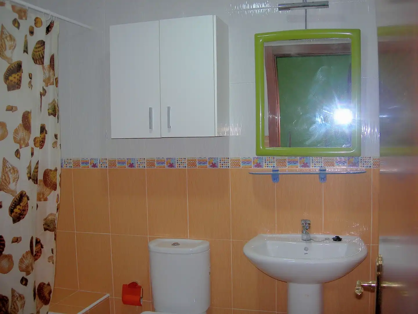 Baño de Piso de alquiler en Narón con Calefacción y Amueblado