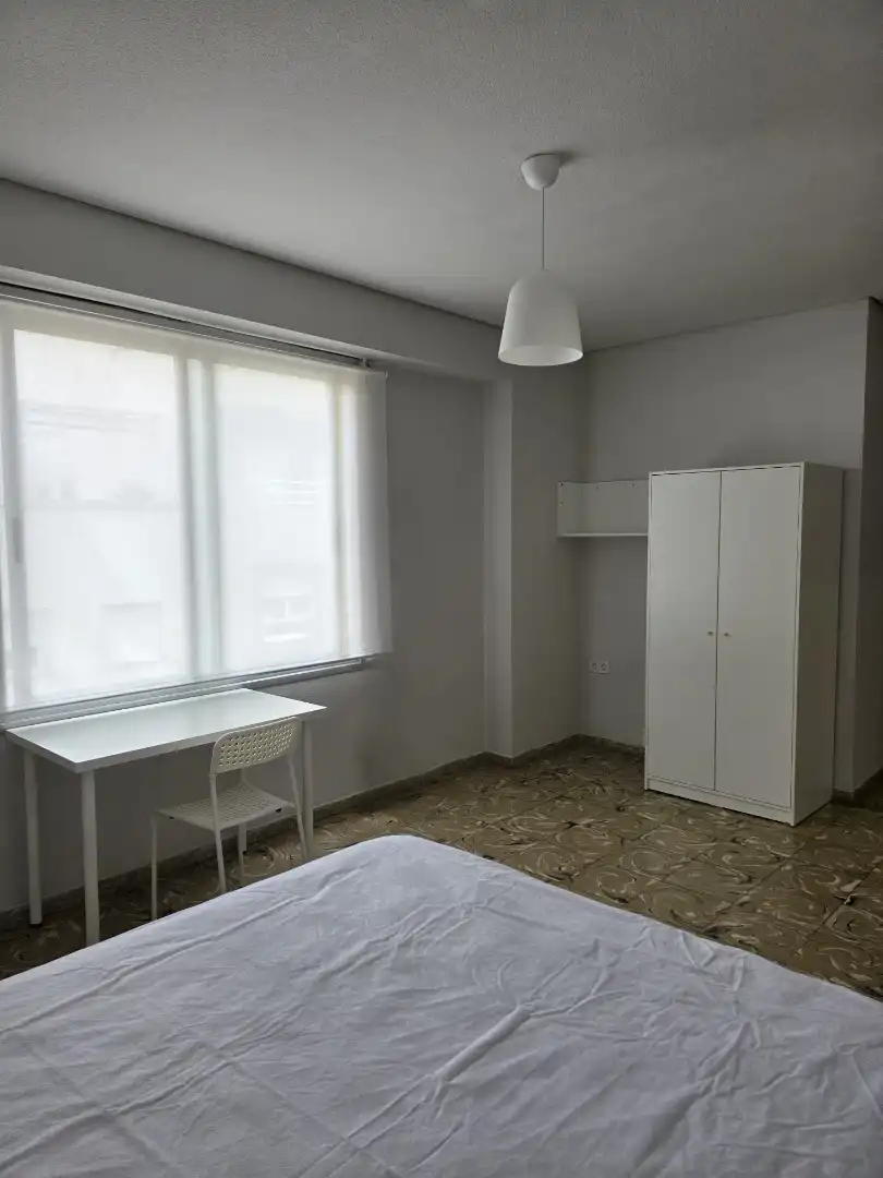 Bedroom of Flat for share in Gandia  with Furnished, Oven and Washing machine
