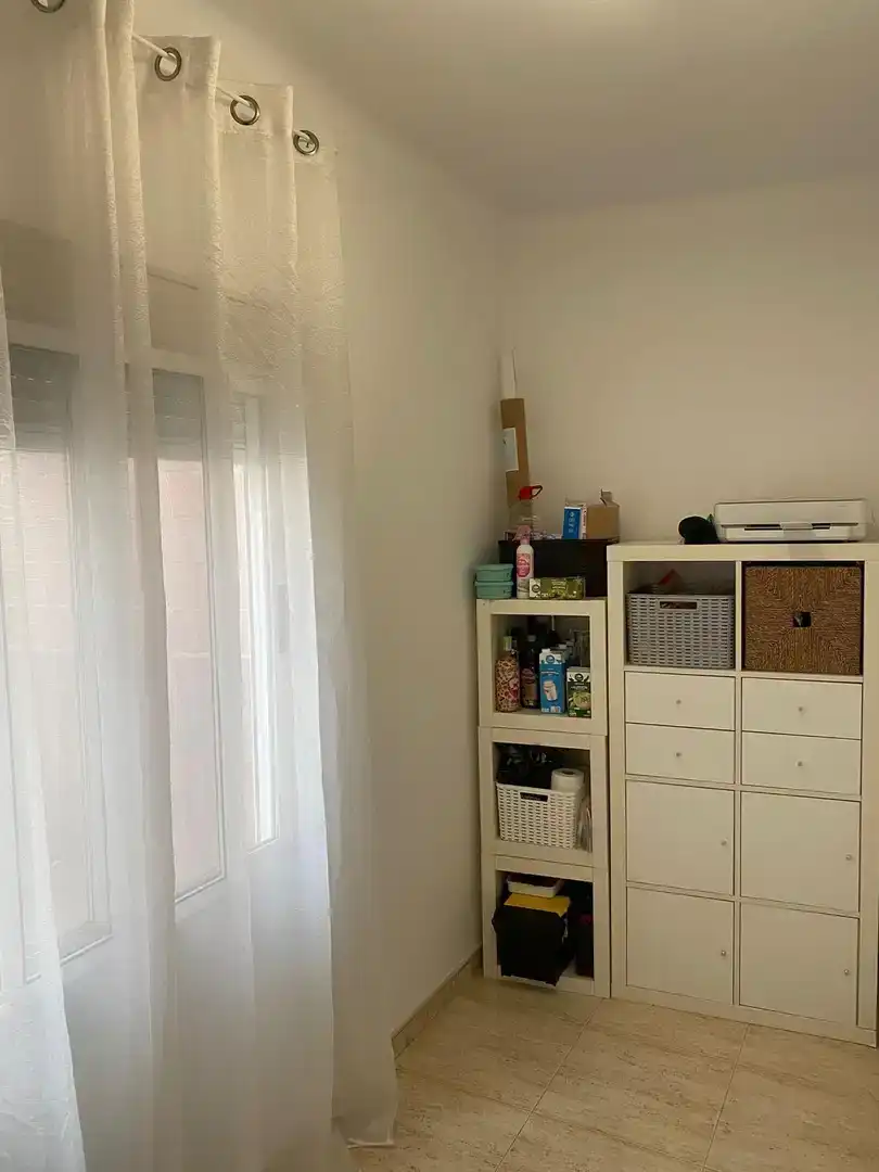 Schlafzimmer von Wohnung zum Verkauf in Girona Capital mit Balkon