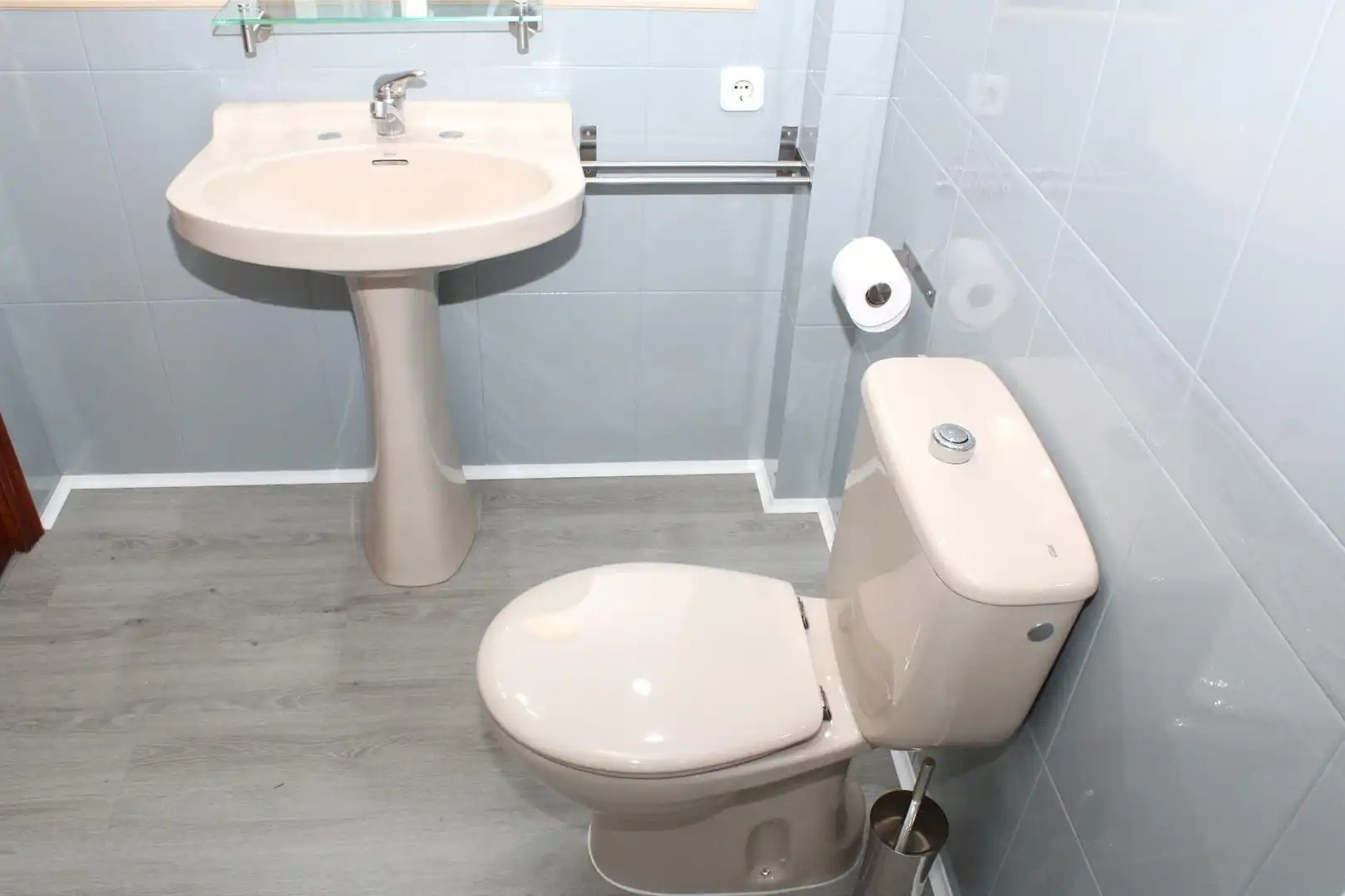 Baño de Piso de alquiler en Sevilla con Aire acondicionado, Terraza y Amueblado