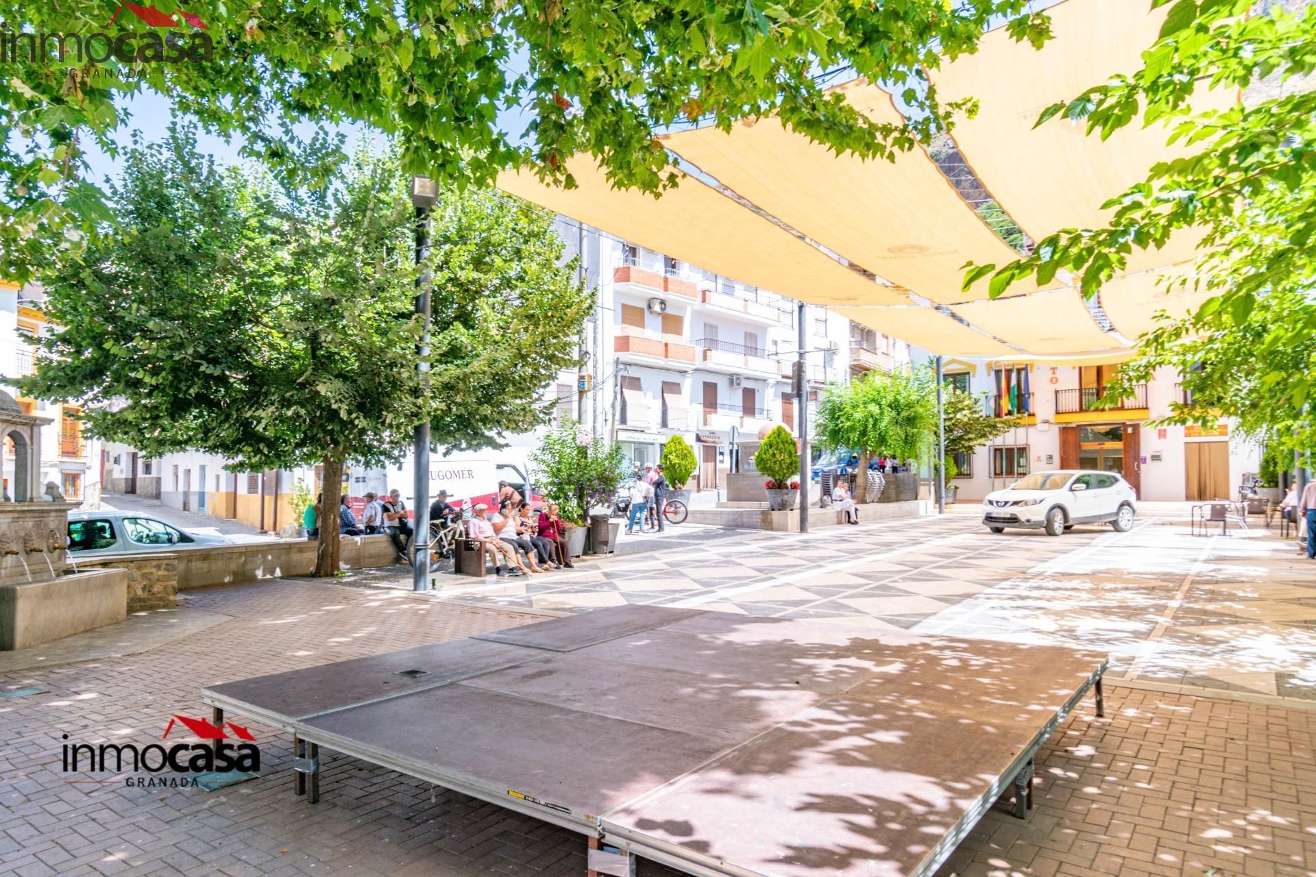 Vista exterior de Casa adosada en venda en Güéjar Sierra amb Terrassa i Balcó