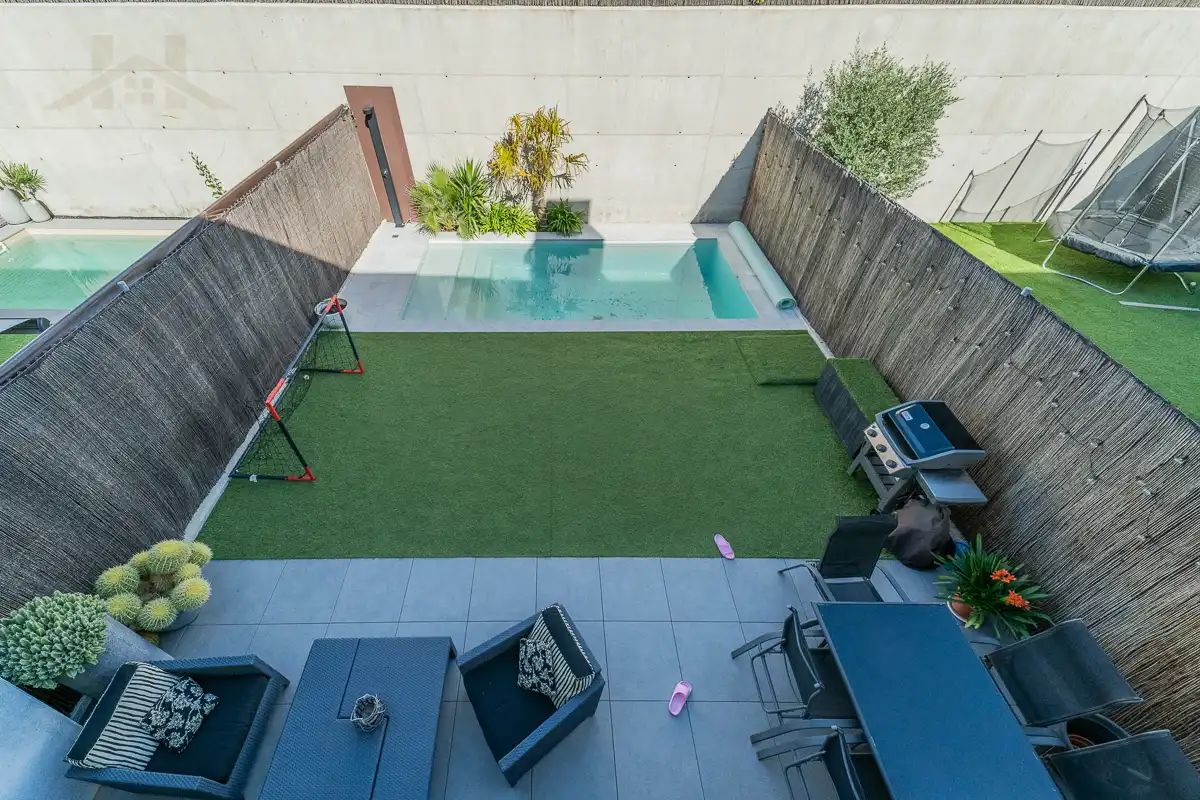 Casa adosada en venta en Avenida de la Armada Española, Cortijo Sur