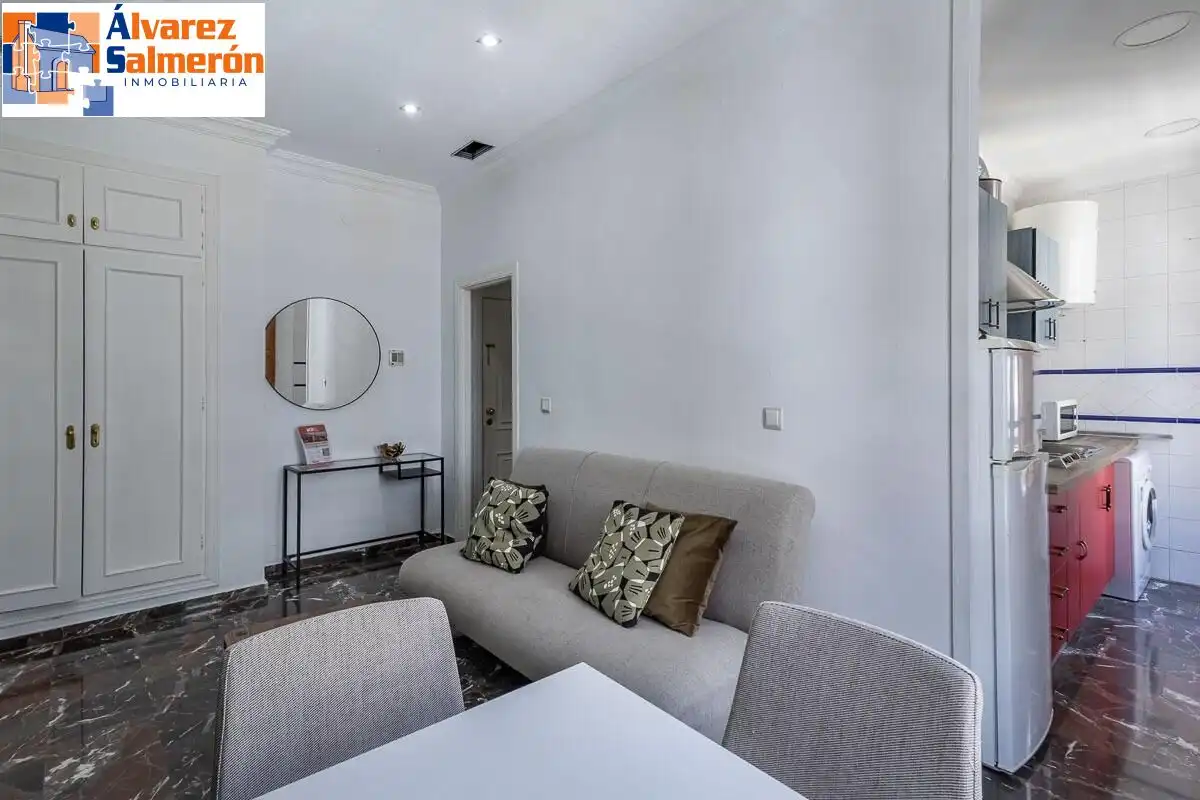 Living room of Flat for sale in Granada  with Balcony