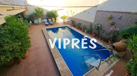 Se vende una estupenda casa  en pleno centro de Mérida,  la casa de 488m2 está distribuida en dos plantas con un total de 7 dormit