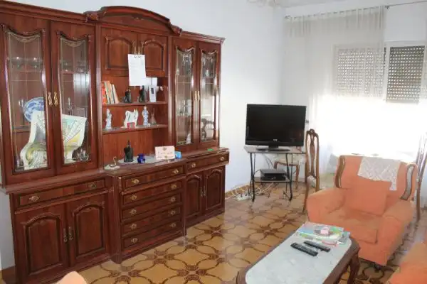 Sala de estar de Casa adosada en venta en Urda con Calefacción, Terraza y Trastero