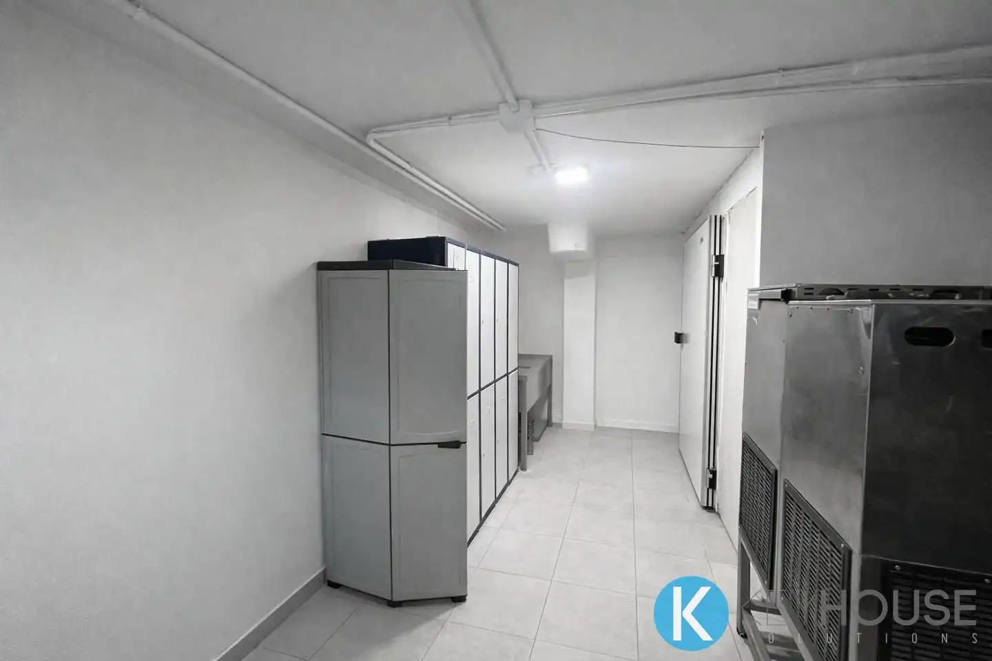 Cocina de Local en venta en San Fernando de Henares con Aire acondicionado