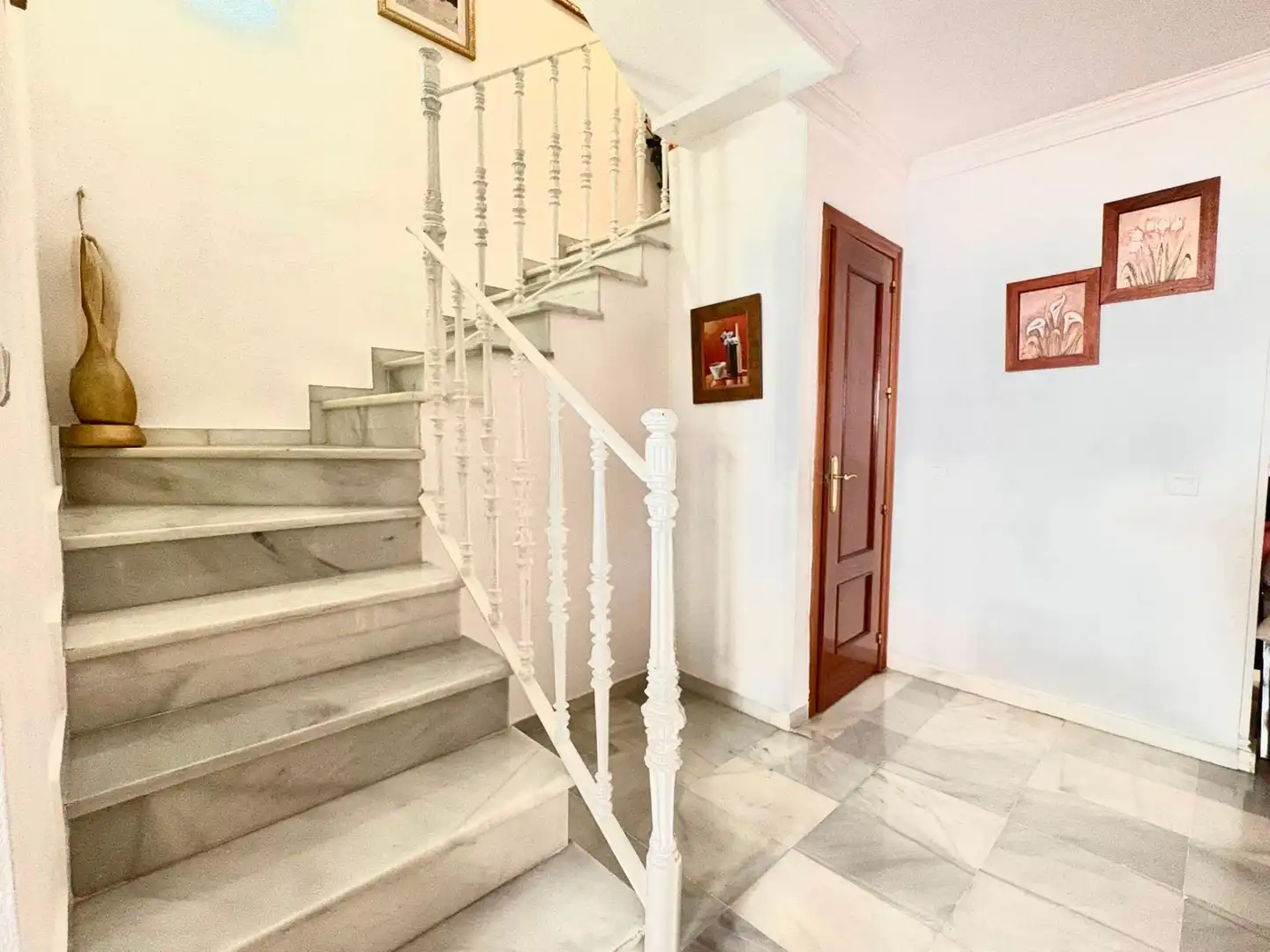 Einfamilien-Reihenhaus zum Verkauf in Marbella mit Heizung, Terrasse und Balkon