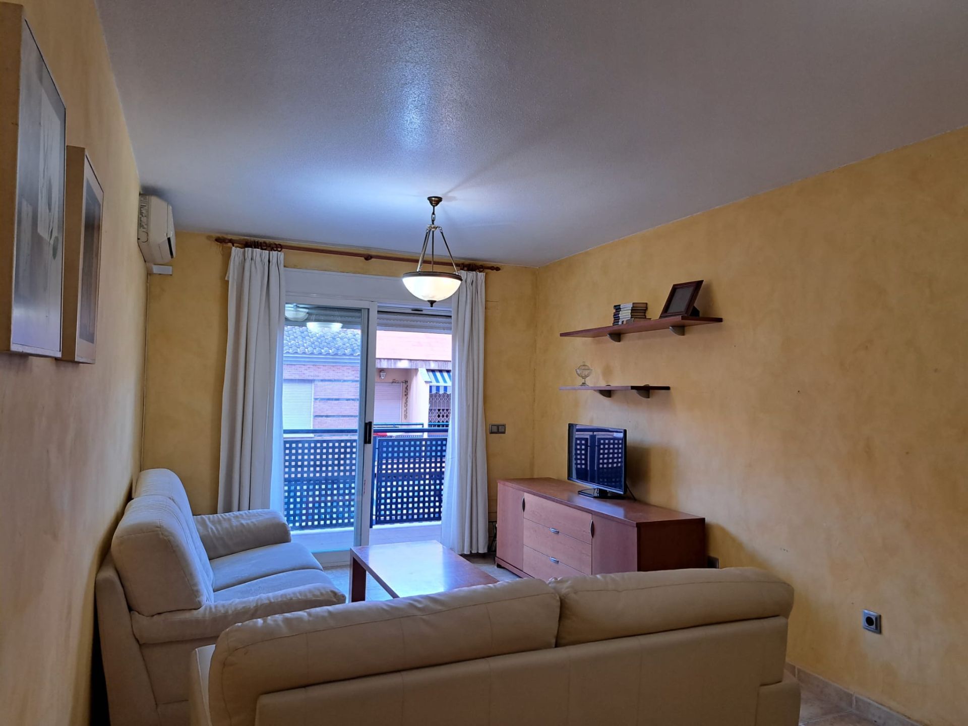 Living room of Flat for sale in  Murcia Capital  with Air Conditioner, Terrace and Storage room