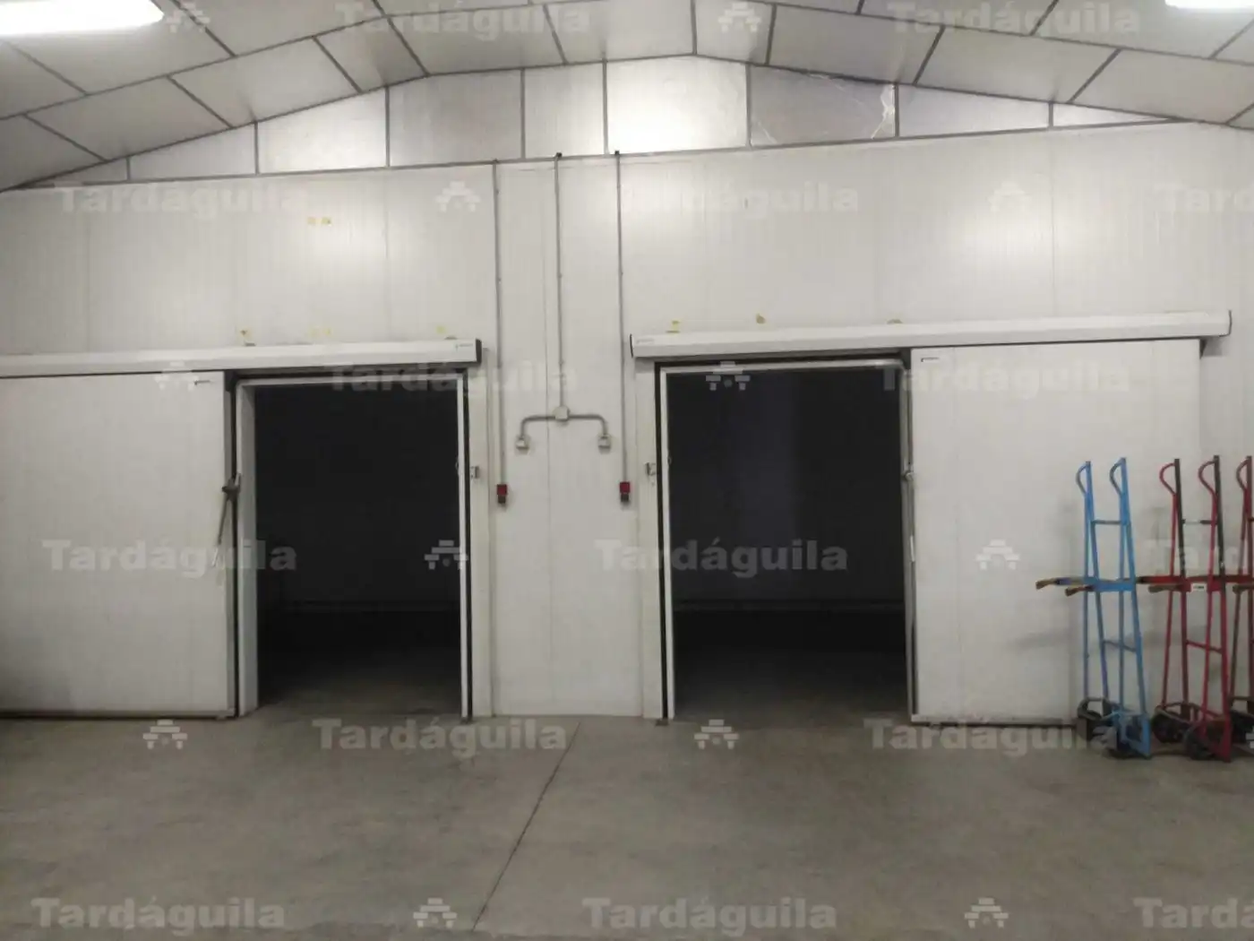 Industrial building for sale in Villares de la Reina, imagen 4