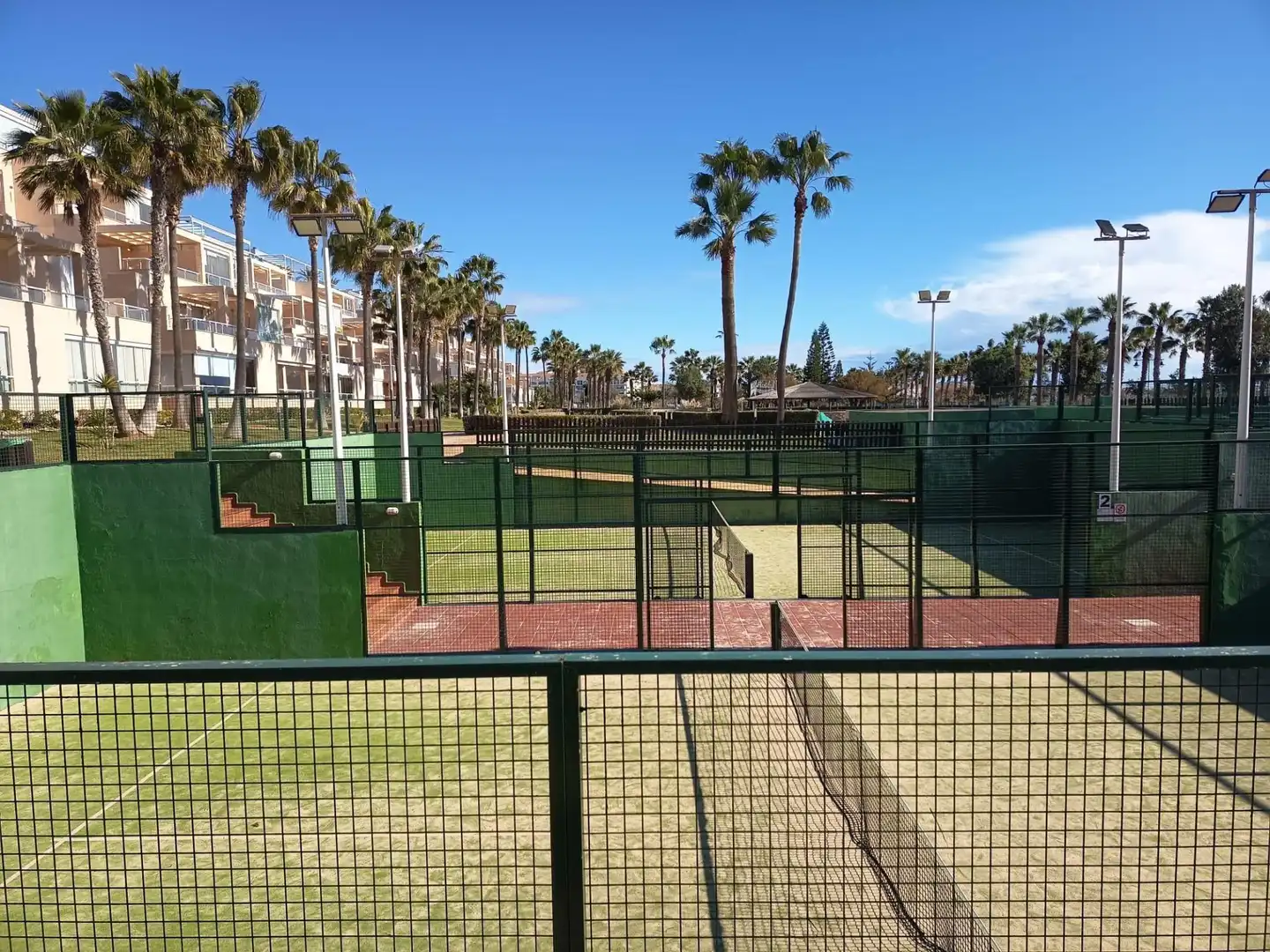 Vista exterior de Apartamento de alquiler en El Ejido con Aire acondicionado, Calefacción y Jardín privado