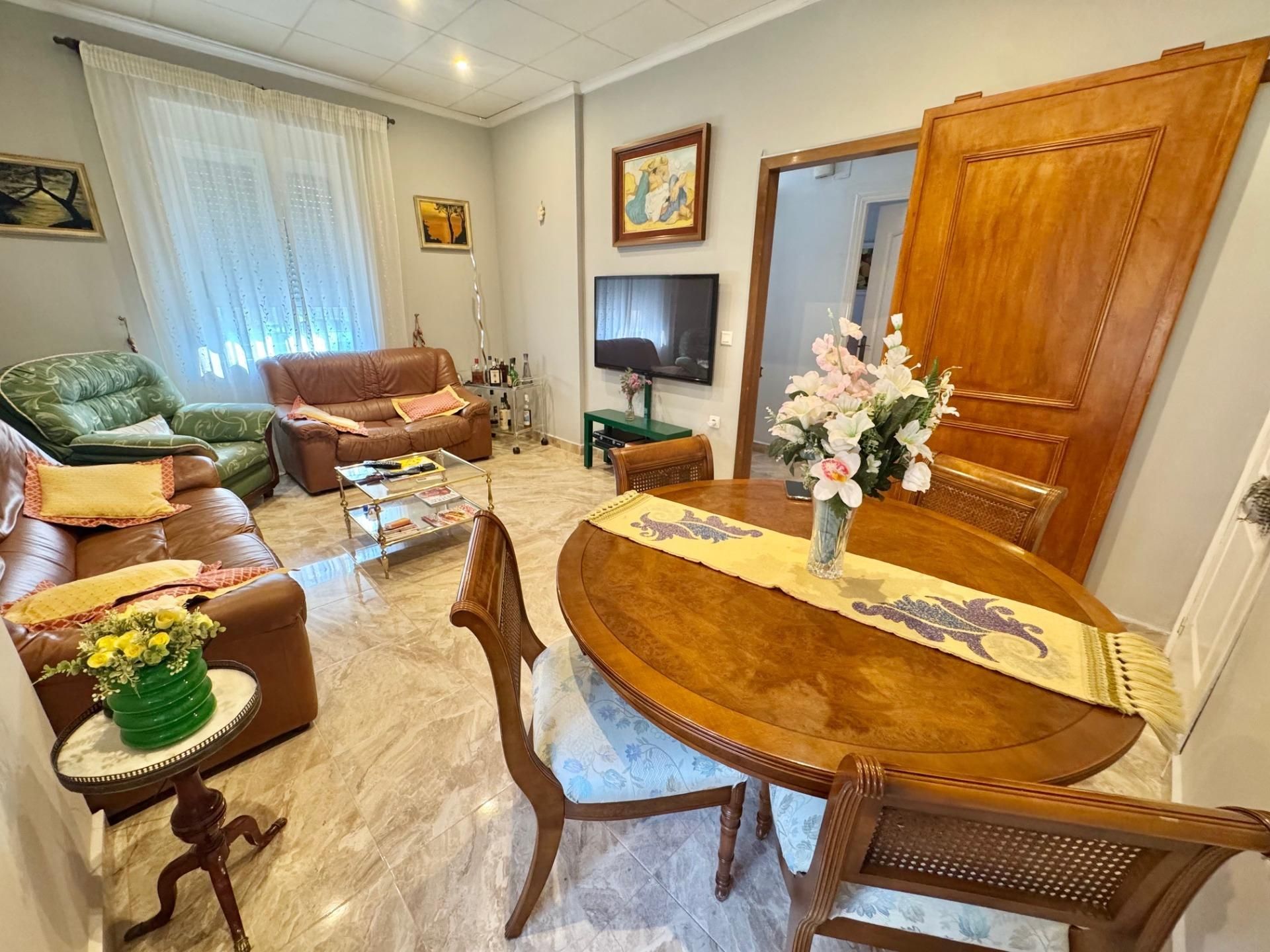 Sala d'estar de Casa o xalet en venda en Orihuela amb Aire condicionat, Terrassa i Traster