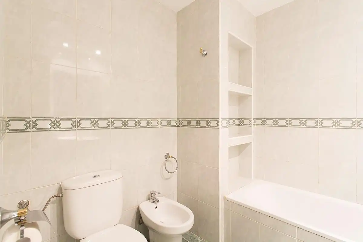 Baño de Piso de alquiler en Beiro