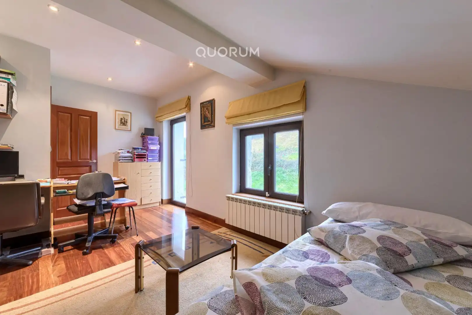 Schlafzimmer von Country house zum Verkauf in Bilbao  mit Heizung, Terrasse und Möbliert