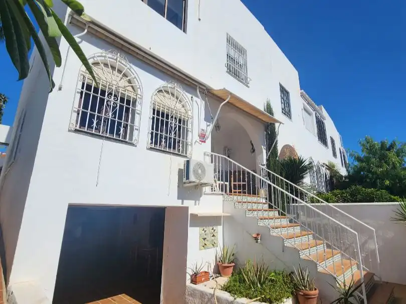 Casa pareada con jardín en venta en Debussy 12